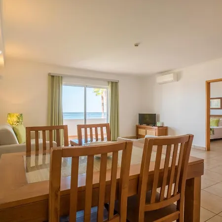 Отель Clube Porto Mos - Sunplace & Лагуш