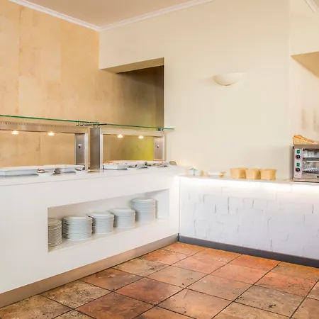 Clube Porto Mos - Sunplace & 4* Lagos