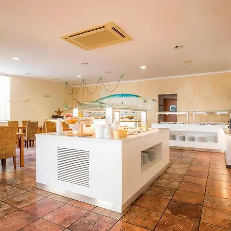 Clube Porto Mos - Sunplace & فندق لاغوس