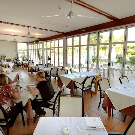 Clube Porto Mos - Sunplace & لاغوس